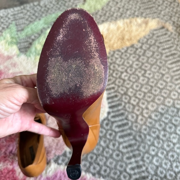 LOUIS VUITTON BALMORAL BROGUE PUMP IN BROWN, size 37 1/2 - Picture 14 of 16